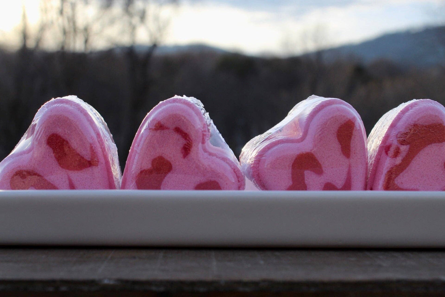 Heart Bath bomb - 4.5 oz - Bite me! Scent