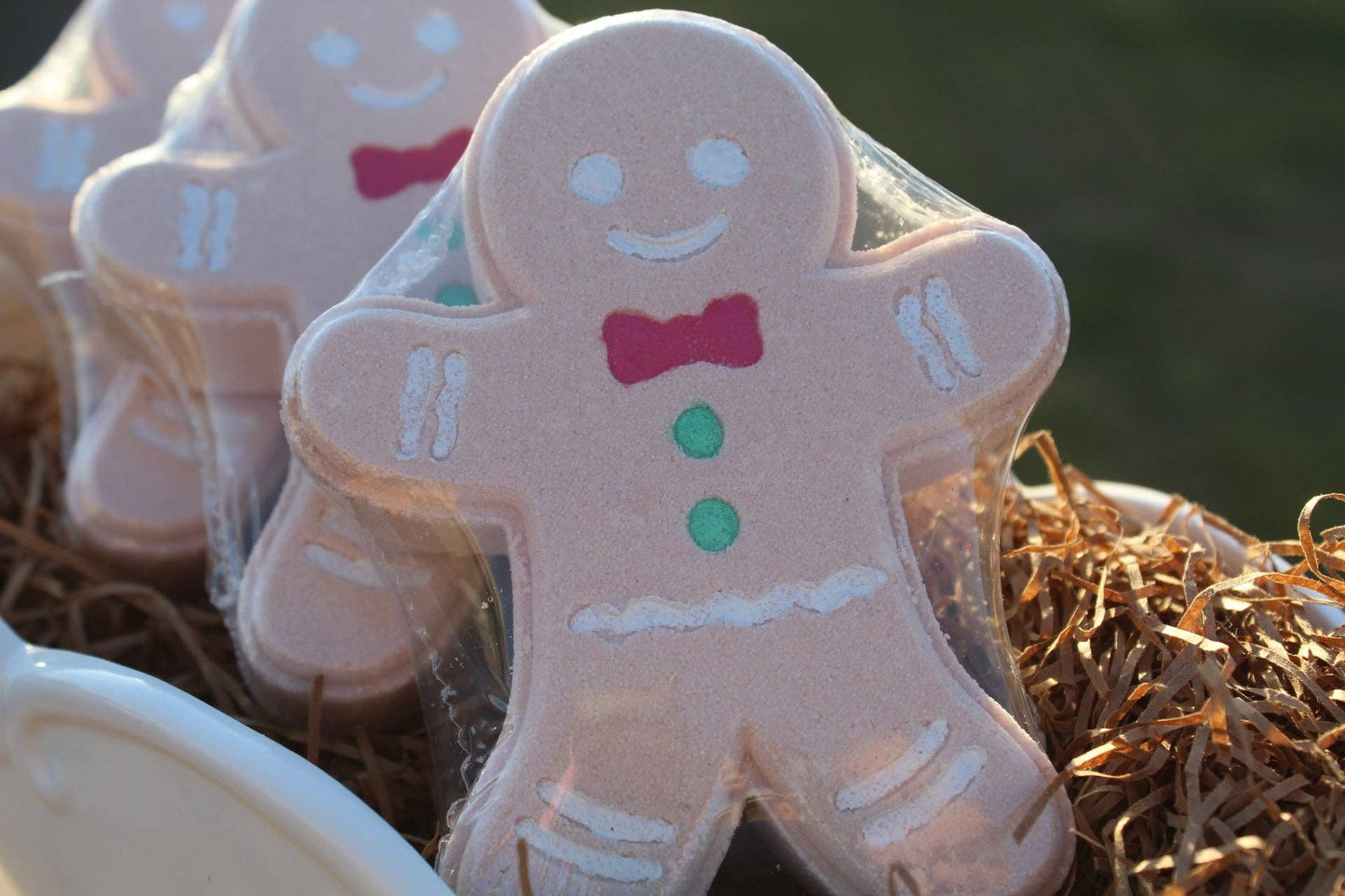 Bath bomb - 6 oz - Gingerbread