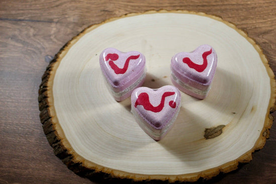 Heart Bath bomb - 4.5 oz - Bite me! Scent