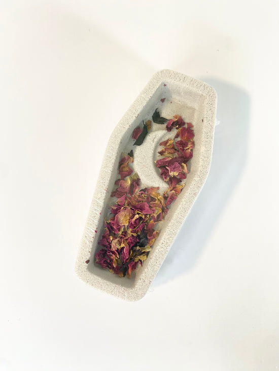 Bed of Roses Coffin Moon Bath Bomb